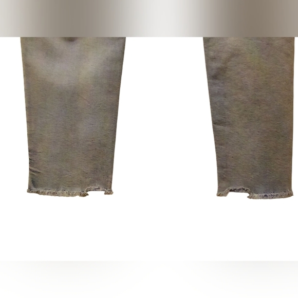 Kenzie Jeans - Lite Wash Skinny,Cropped,Slightly Distressed Jeans W/Braided Belt - Picture 14 of 16